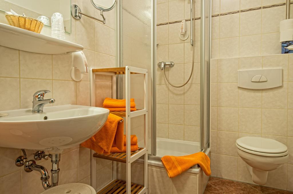 Hotel Zur Henne Naumburg  Luaran gambar