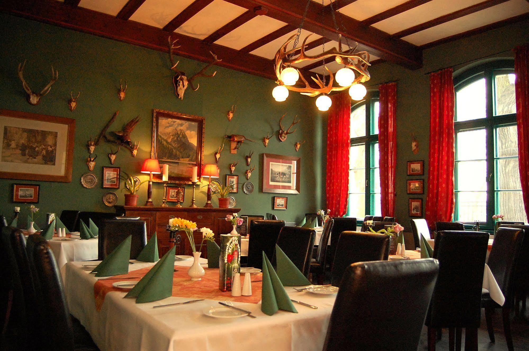 Hotel Zur Henne Naumburg  Luaran gambar