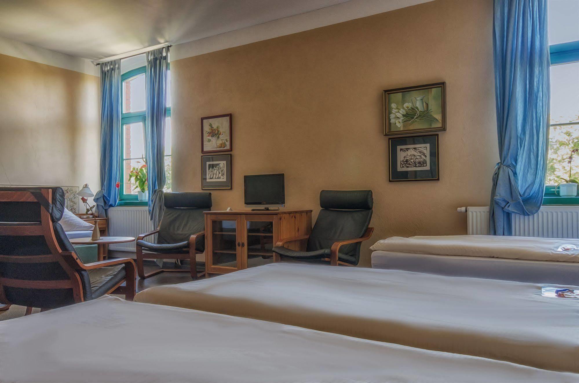 Hotel Zur Henne Naumburg  Luaran gambar