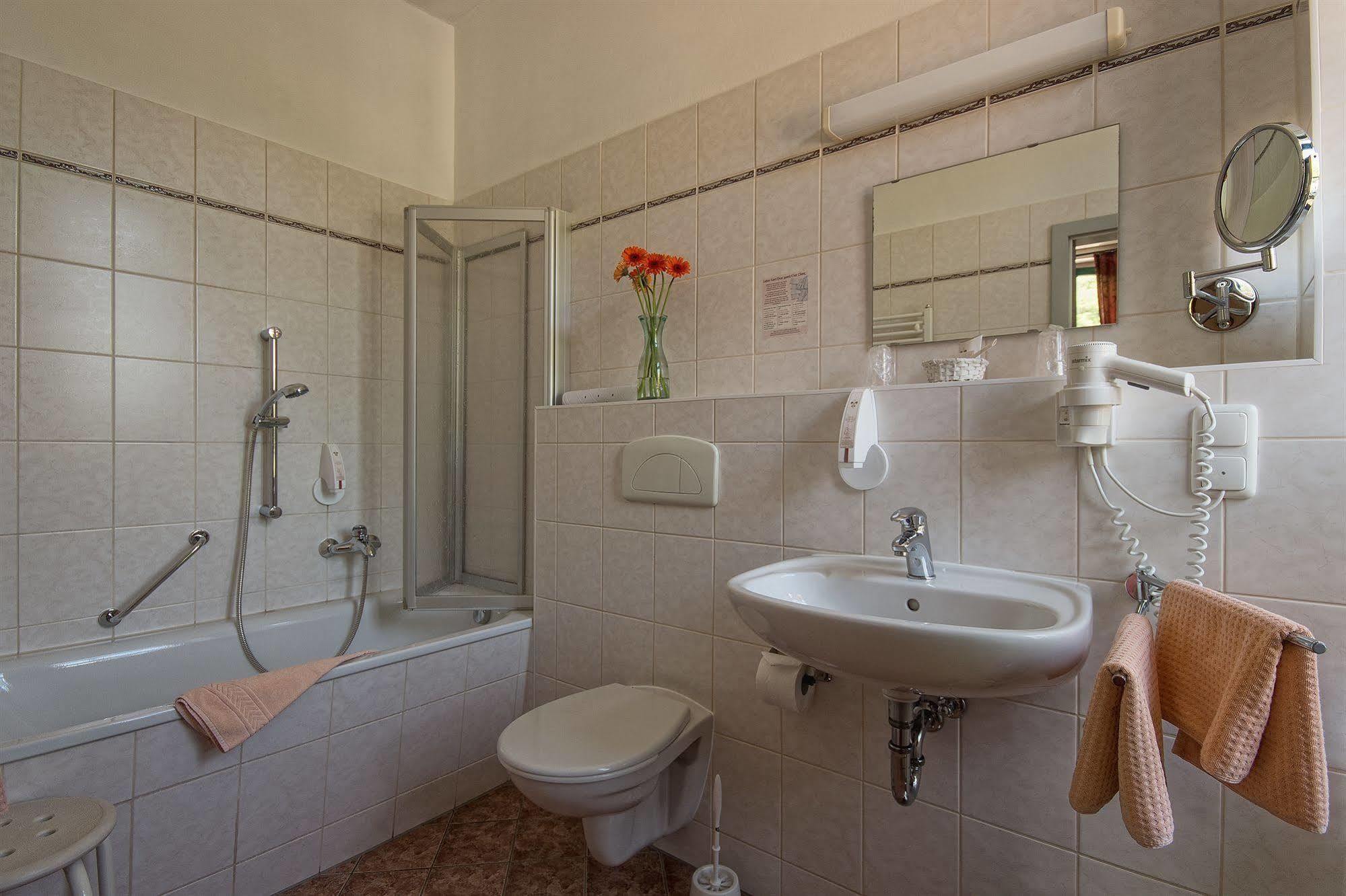 Hotel Zur Henne Naumburg  Luaran gambar