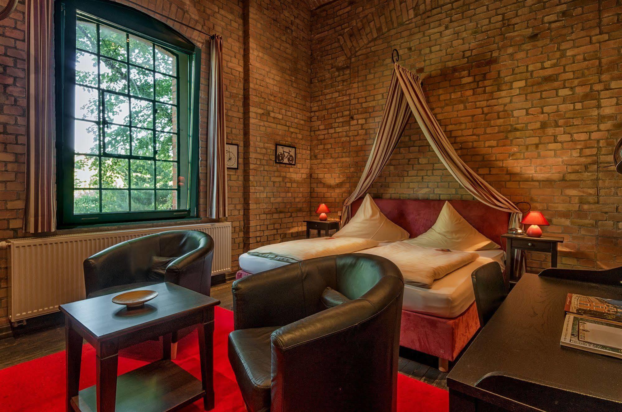 Hotel Zur Henne Naumburg  Luaran gambar