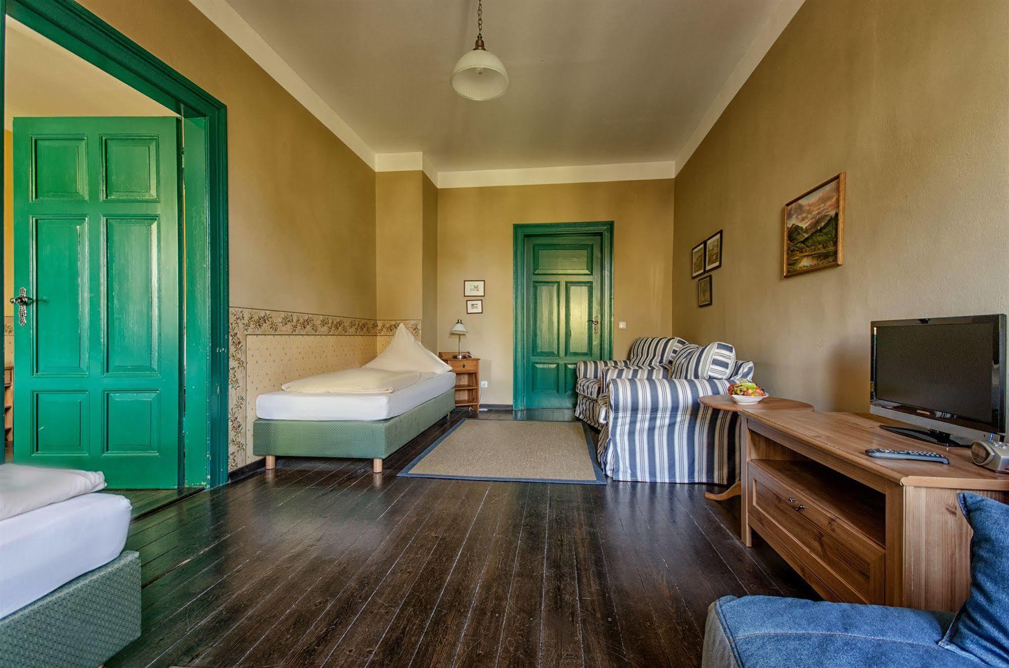 Hotel Zur Henne Naumburg  Luaran gambar