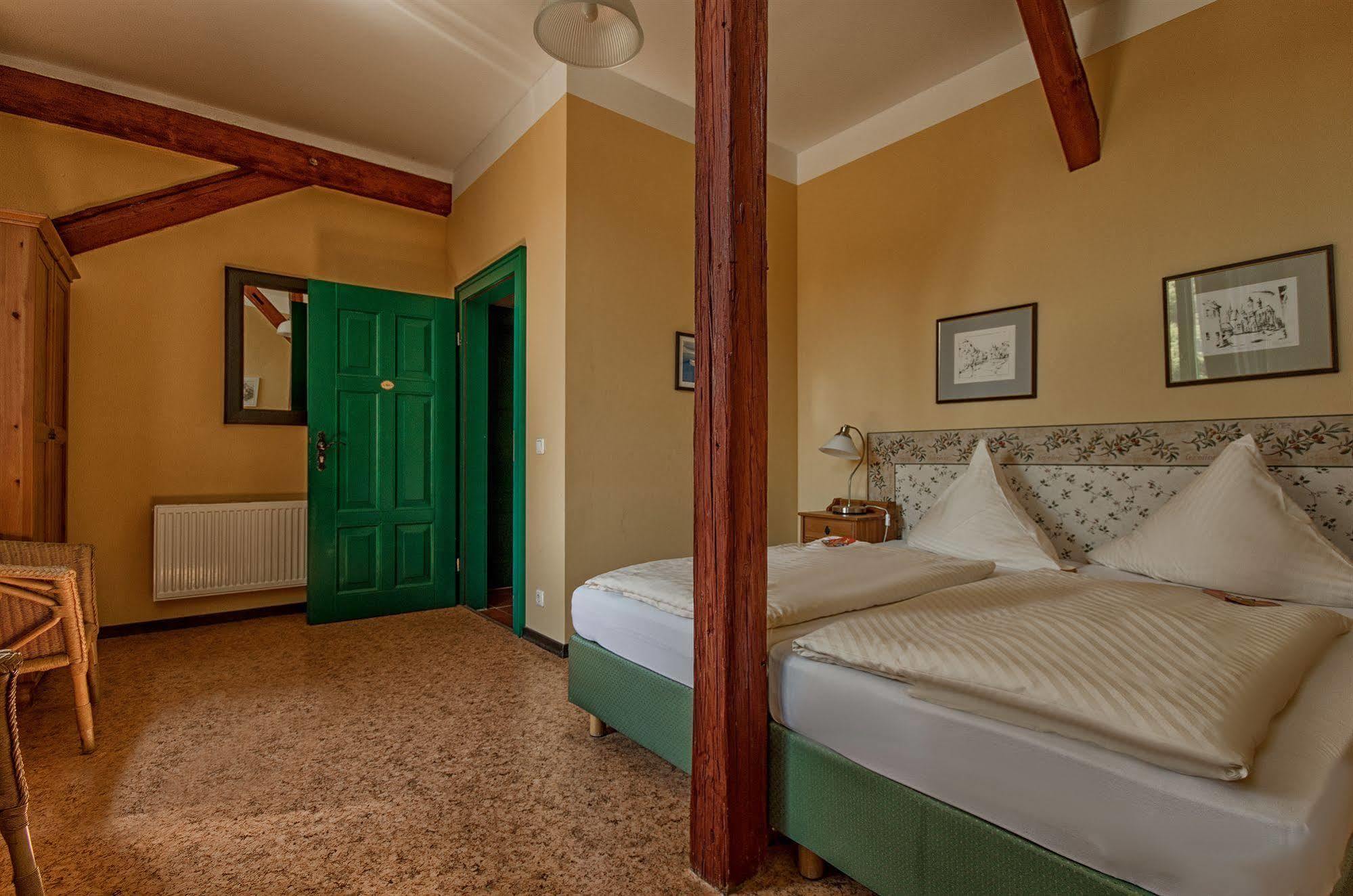 Hotel Zur Henne Naumburg  Luaran gambar
